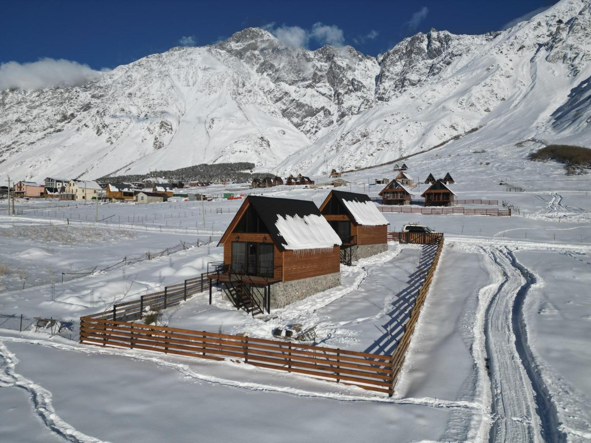 Traveler'S Cottages In Kazbegi 외부 사진