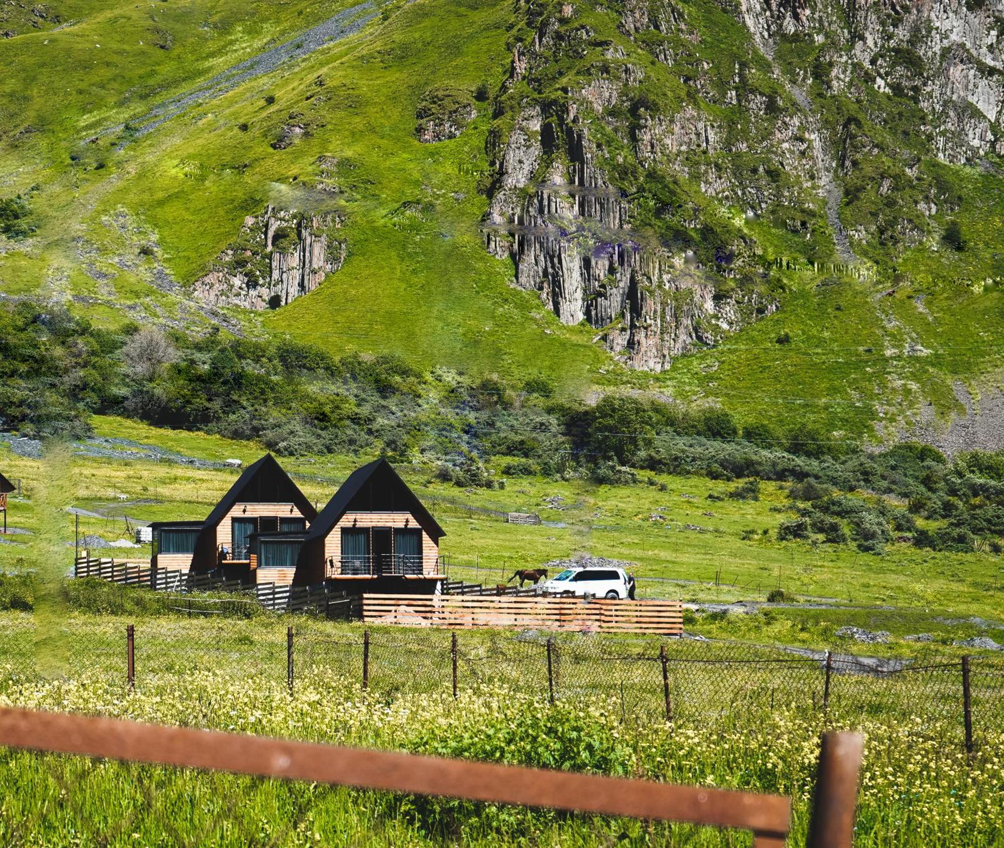 Traveler'S Cottages In Kazbegi 외부 사진