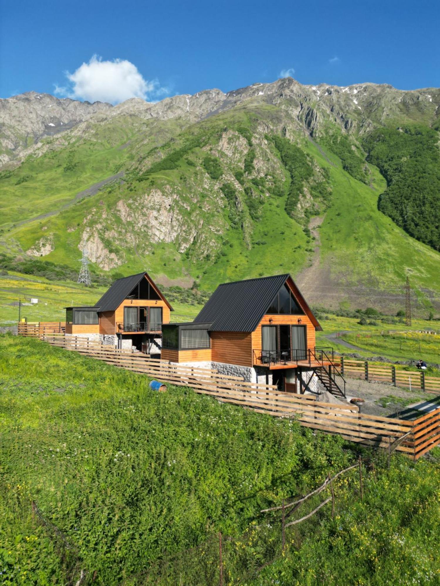 Traveler'S Cottages In Kazbegi 외부 사진